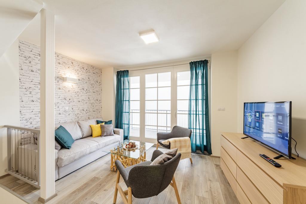 Downtown Royal Apartments Ceske Budejovice Kültér fotó